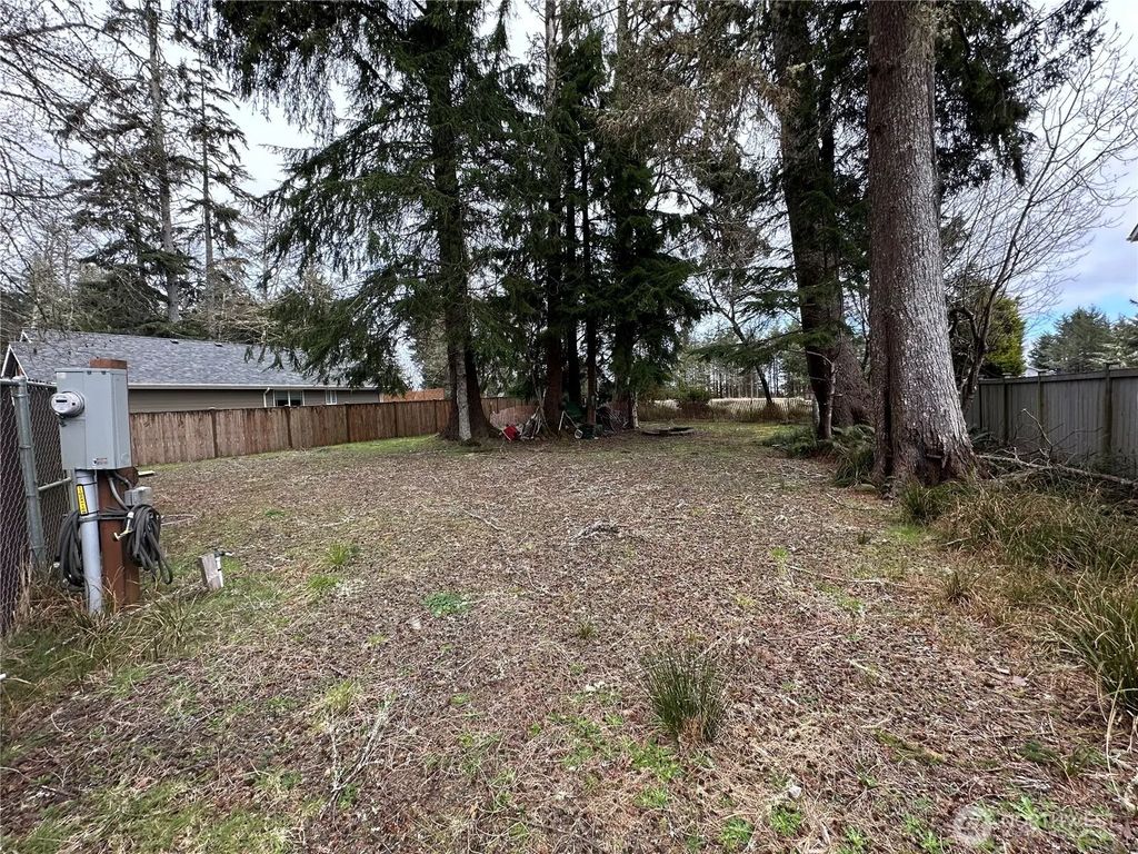 168 Duck Lake Ln Se, Ocean Shores