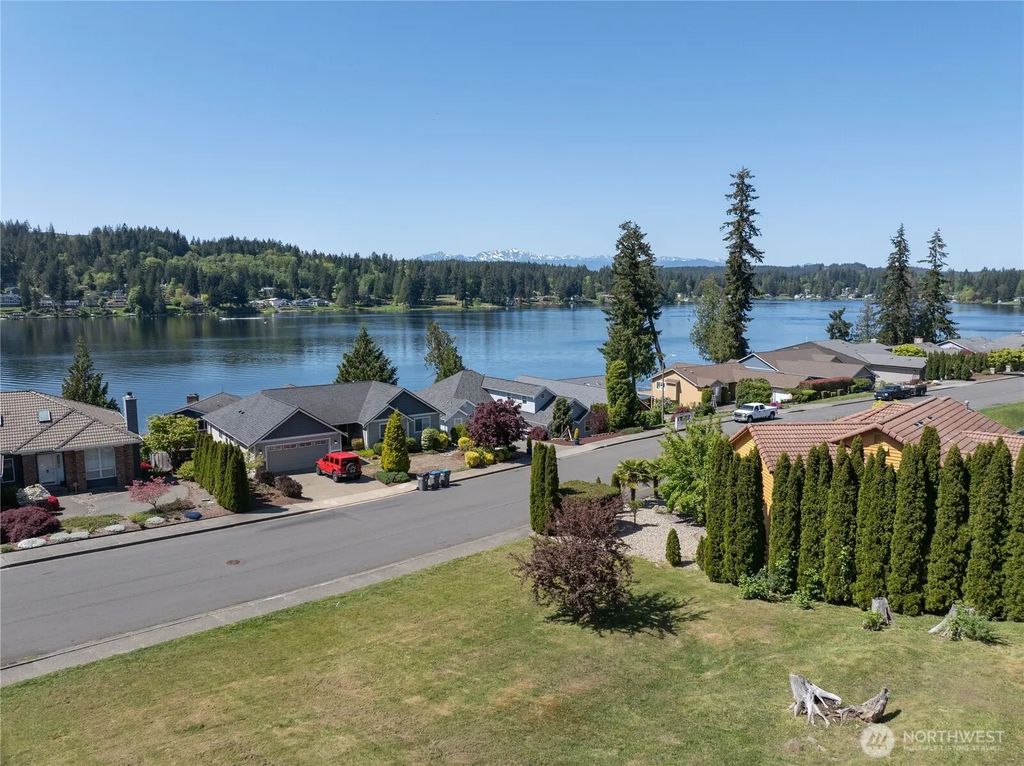 6069 Osprey Circle, Bremerton