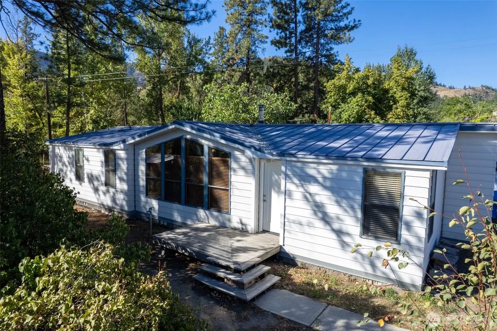 1221 Riverside Avenue, Twisp