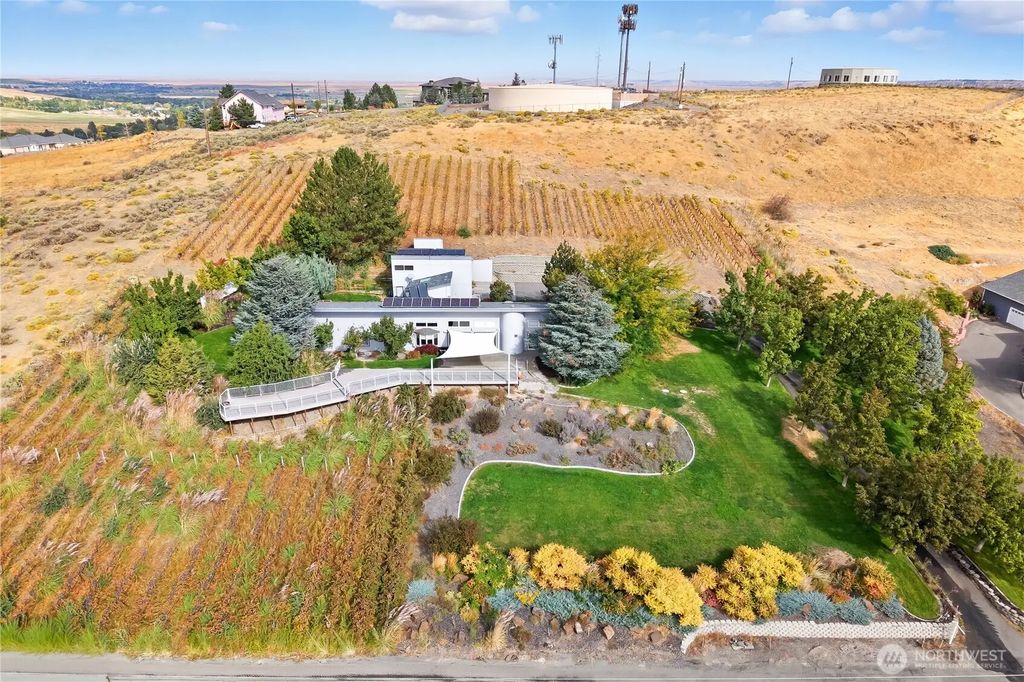 5404 Collins Road, West Richland