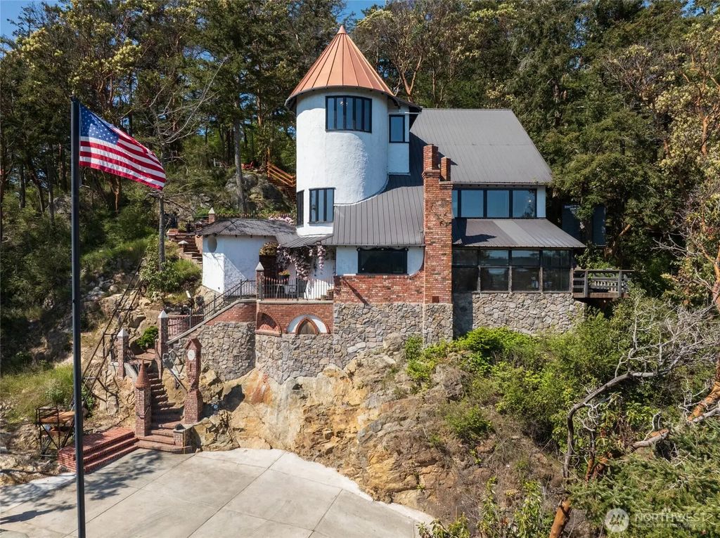 4385 Wildwood Lane, Anacortes