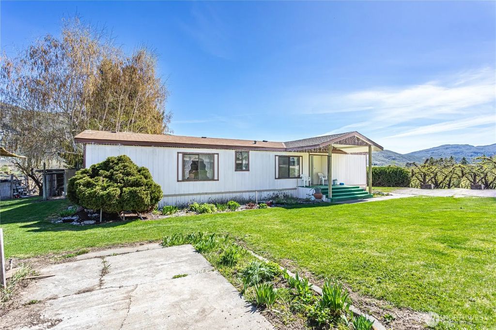 1096 Highway 7, Tonasket