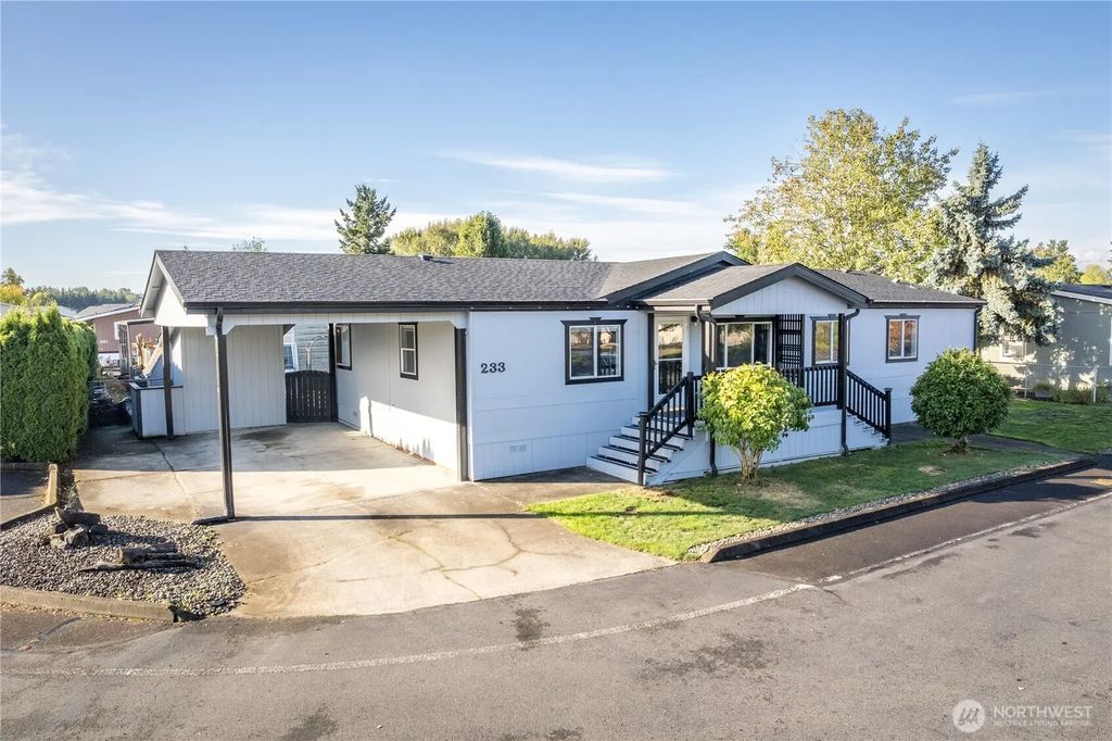 233 Concord Place, Longview