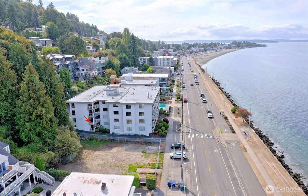 2104 Alki Avenue Sw 205, Seattle