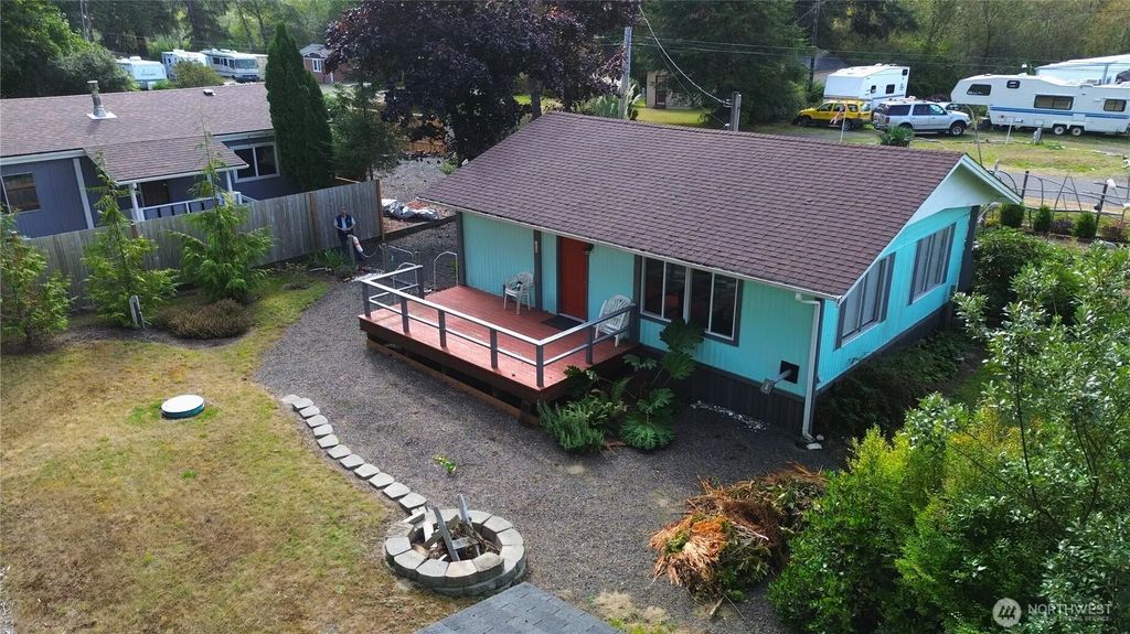 2446 S Pleasant Drive, Westport