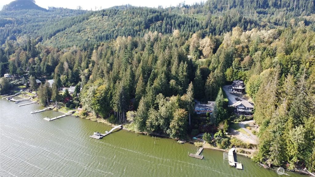 18895 W Big Lake Boulevard, Mount Vernon