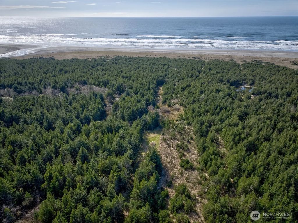 35th & J Lane, Ilwaco