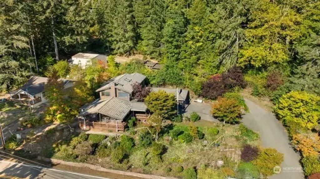 7150 Ne North Shore Road, Belfair