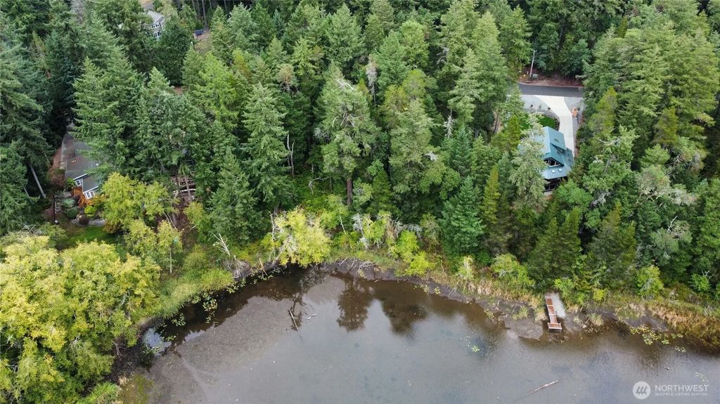 11026 Matthews Way, Anderson Island
