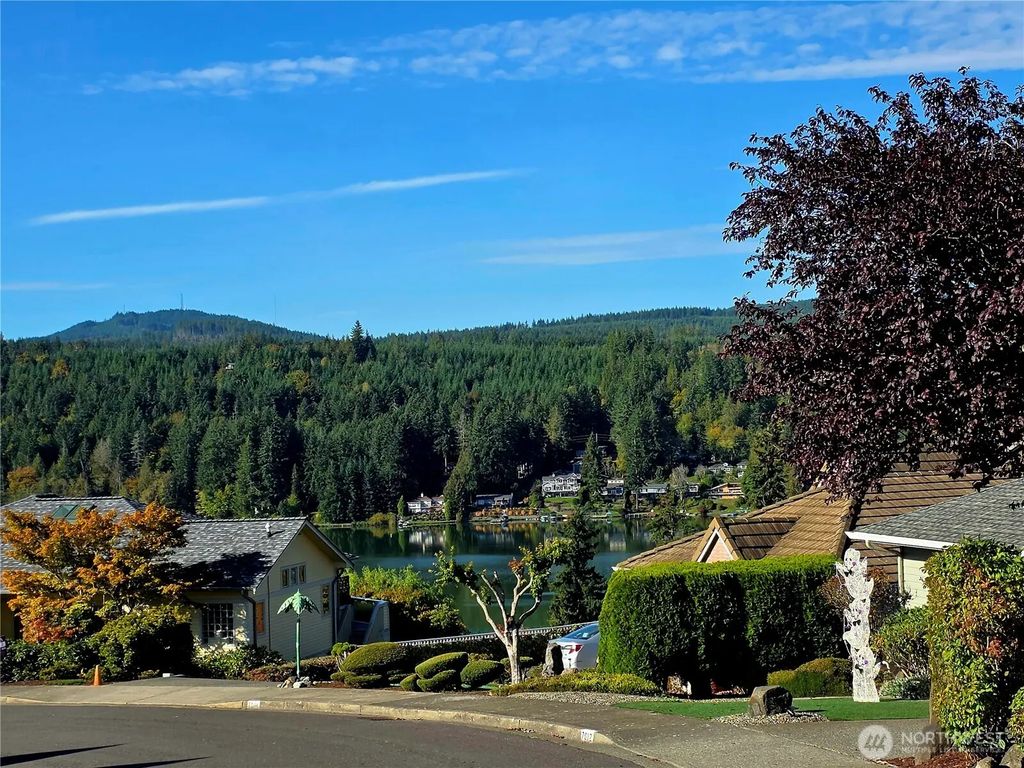 7010 Cormorant Place, Bremerton