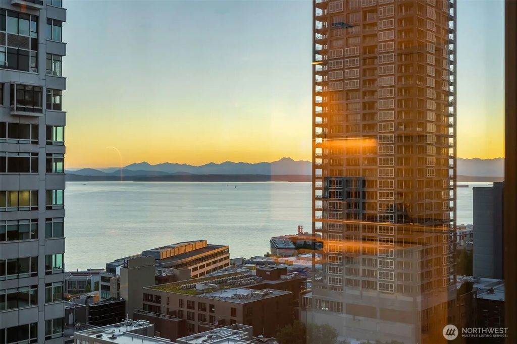 2033 2nd Avenue 1111, Seattle
