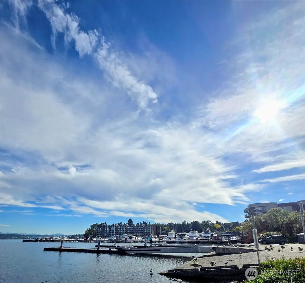 9050 Seward Park Ave 146, Seattle