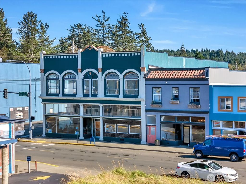 104 Spruce Street E, Ilwaco