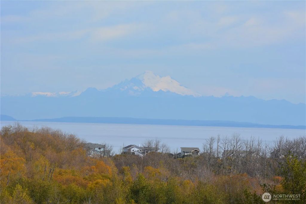 999 Moonlight Drive, Sequim