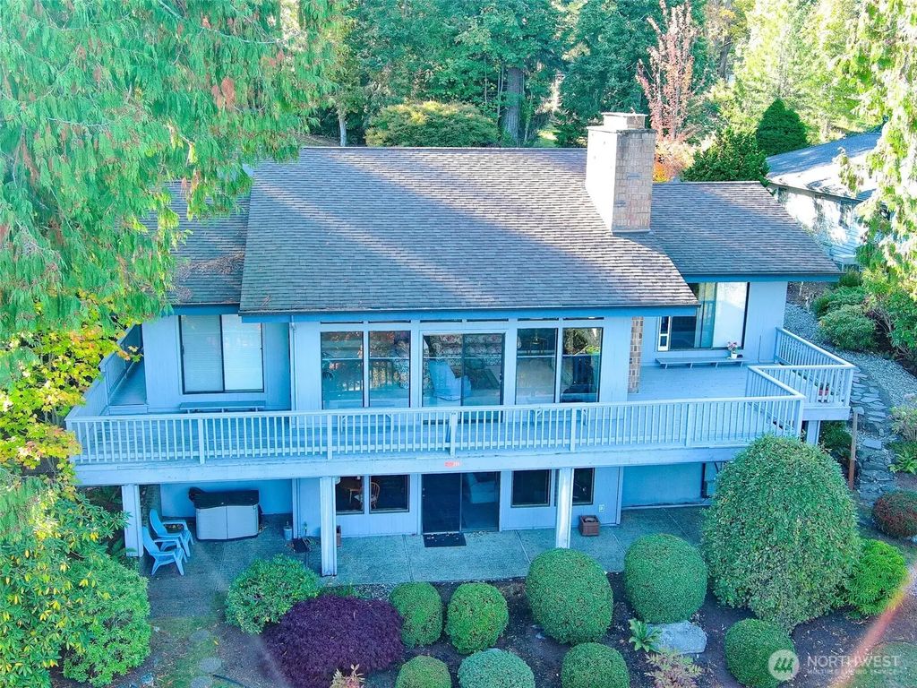 291 Pioneer Drive, Port Ludlow