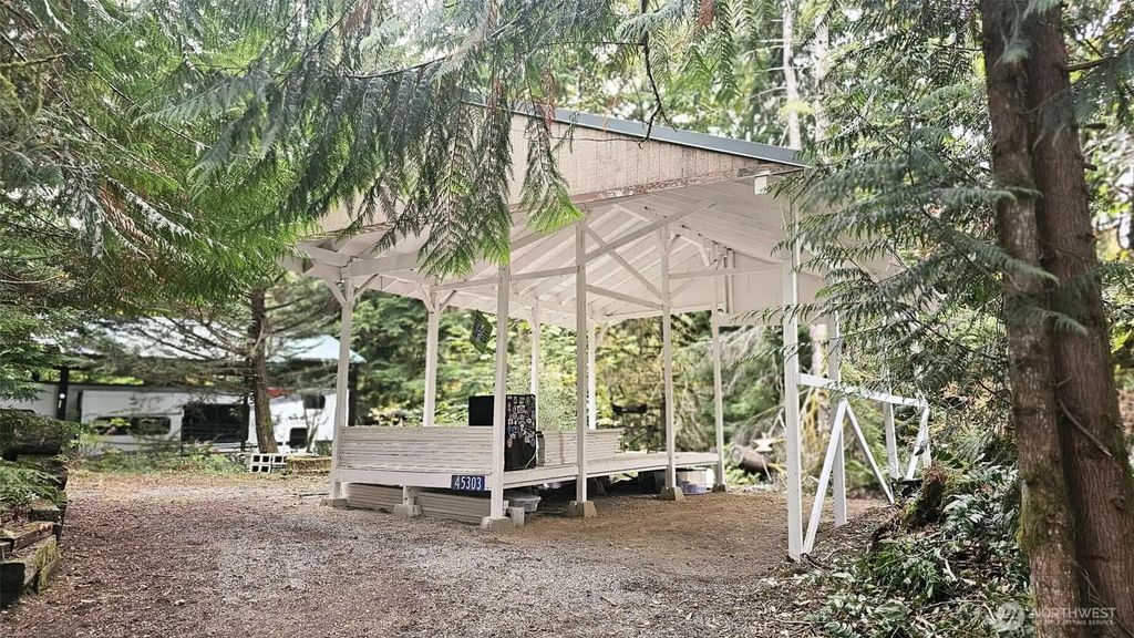 45303 Tillicum Trail 3b22, Concrete