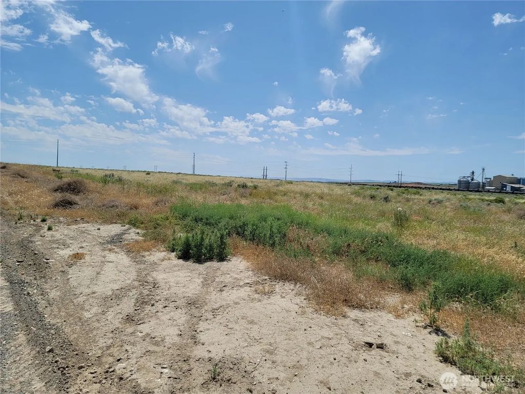 Parcel 061114000 Roosevelt Avenue, Warden