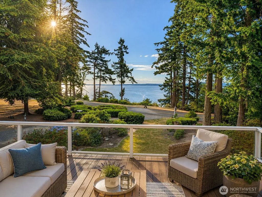 10405 Samish Island Road, Bow