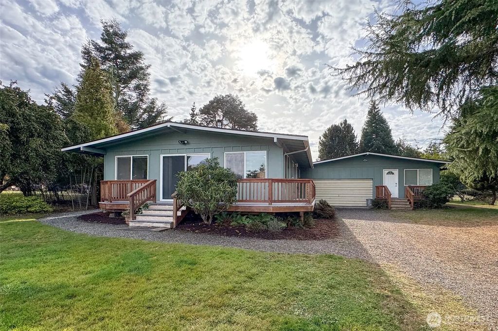 241 Bay View Street, Sequim