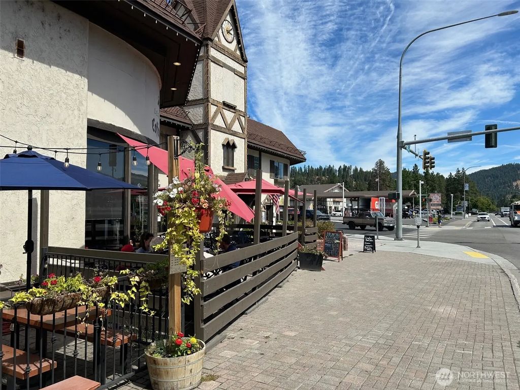 894 Hwy 2 Highway I, Leavenworth