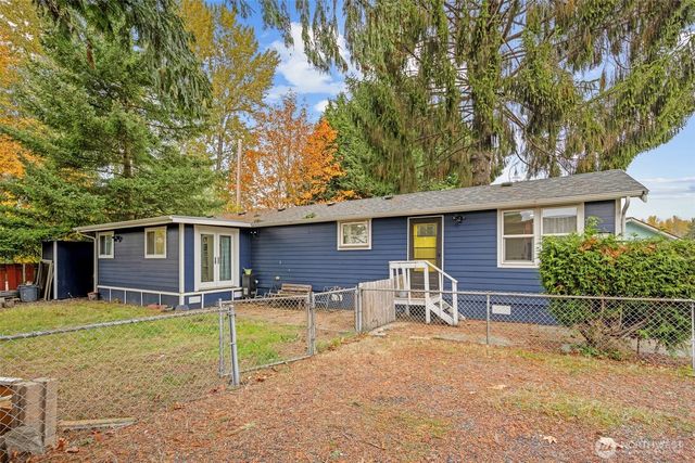 1645 S 272nd Street 13, Federal Way