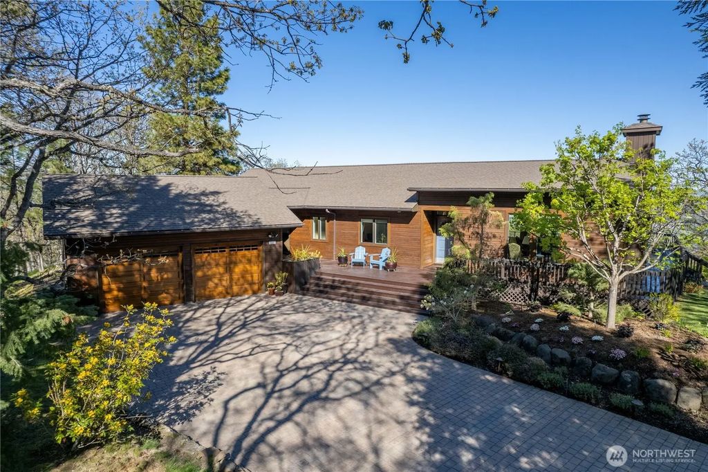 5445 Ayres Way, The Dalles