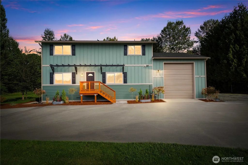 907 Orting Kapowsin Highway E, Orting