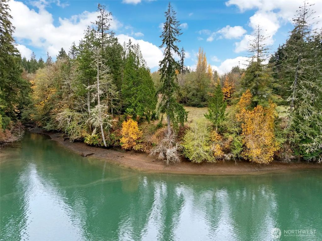 3093 Se Kamilche Point Road, Shelton