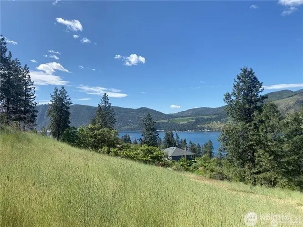 2524 Lakeshore Drive, Manson