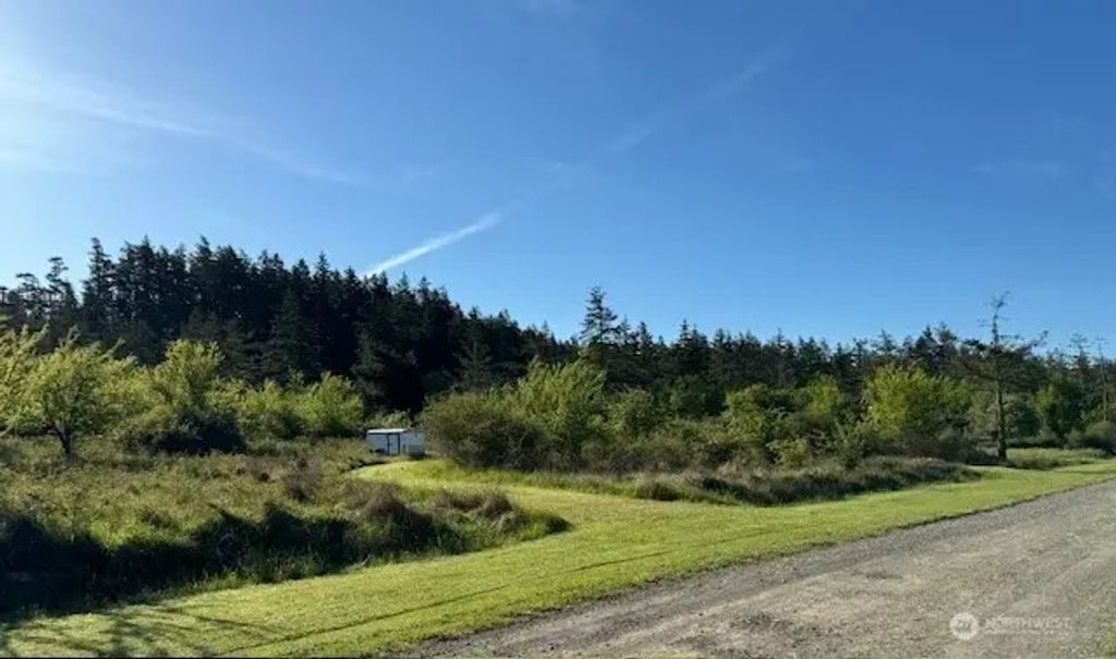 16 Airport Perimeter Way, Decatur Island
