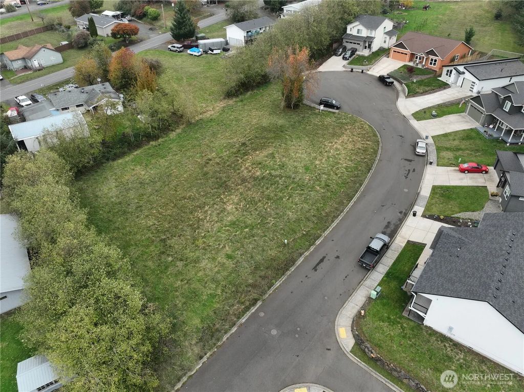 2 Linquist Lane, Cathlamet