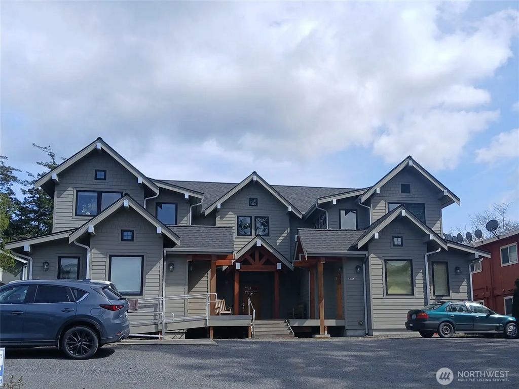 452 Pine Street, Orcas Island