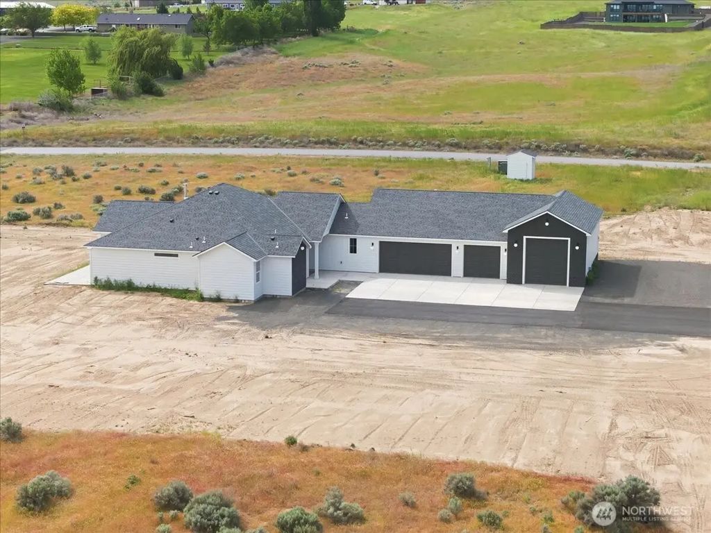 29183 Mammoth Dr, Kennewick