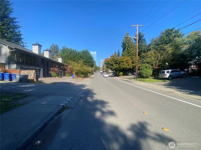 161 108 Avenue Se 169, Bellevue