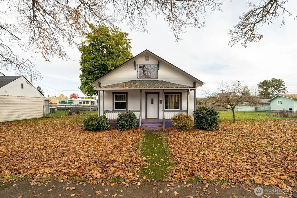 916 L Street, Centralia