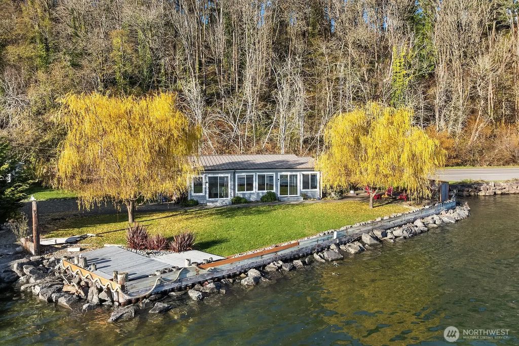 24410 Vashon Highway Sw, Vashon