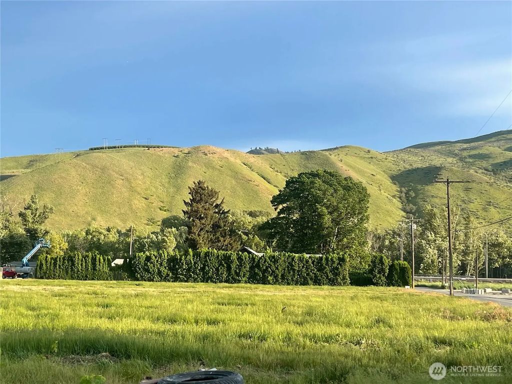 3765 Iroquois Lane, Wenatchee