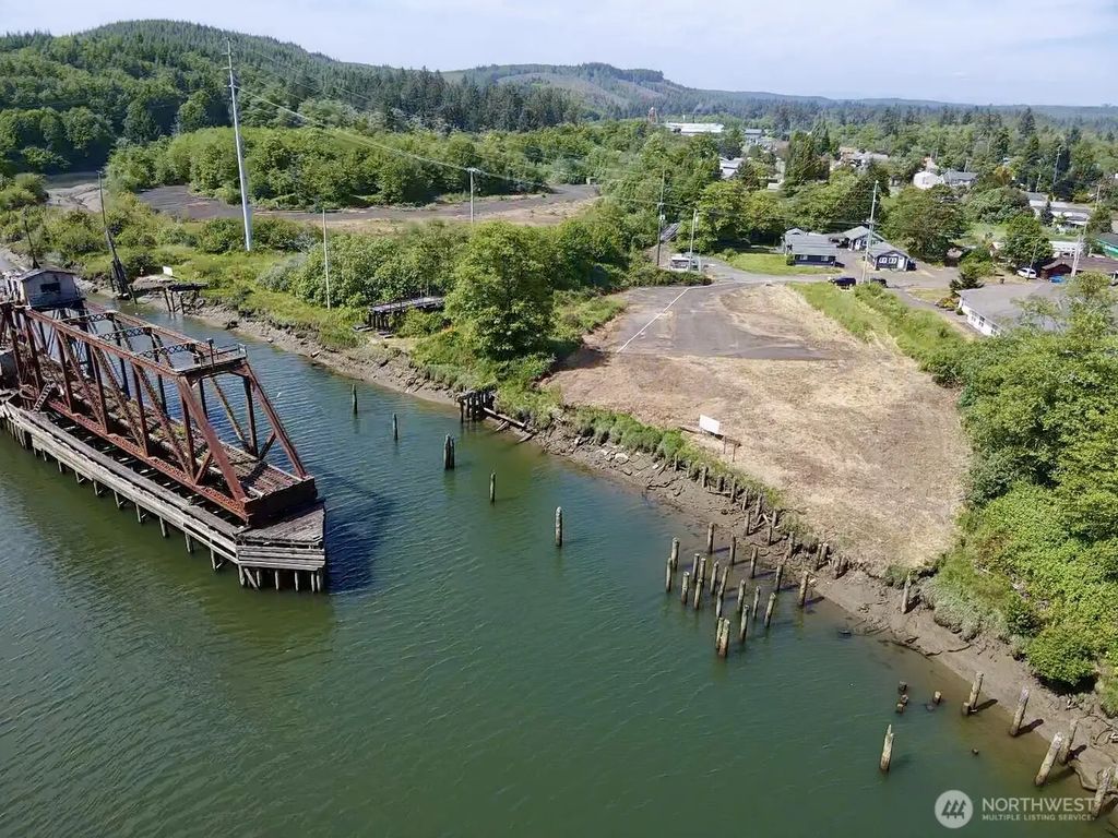 1010 Division Street, Hoquiam