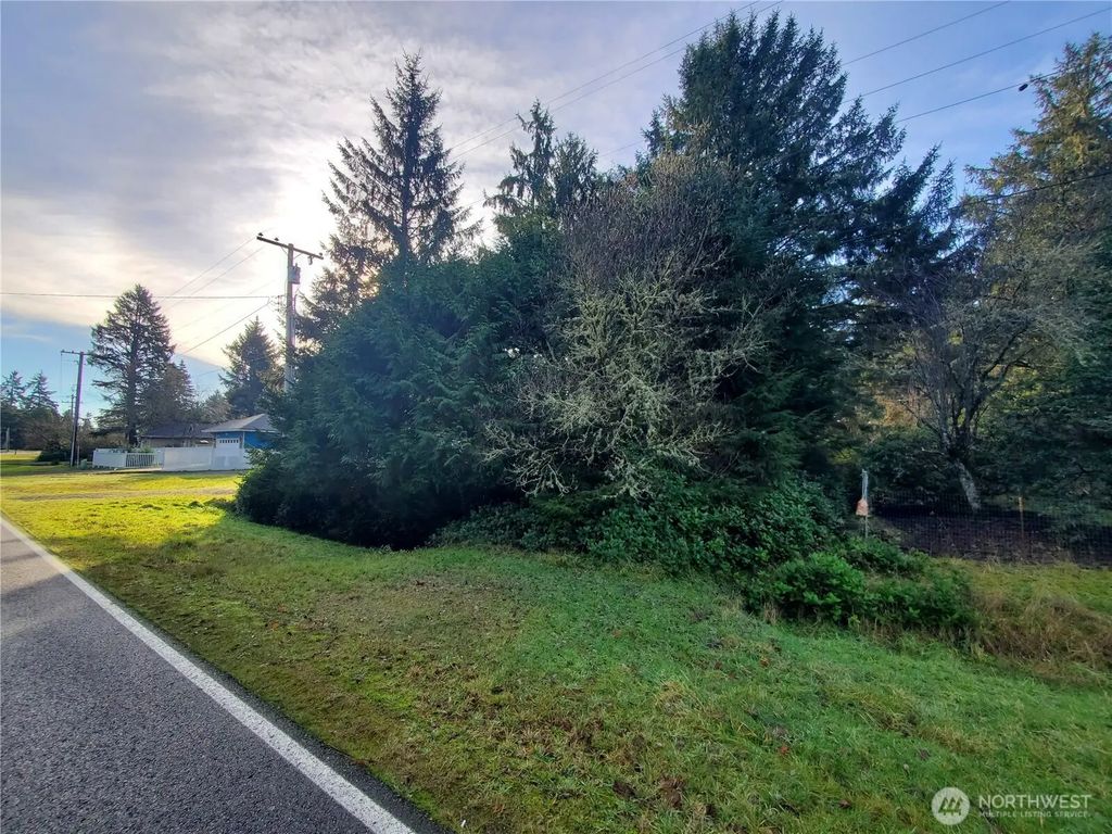 407 Mount Olympus Avenue Se, Ocean Shores