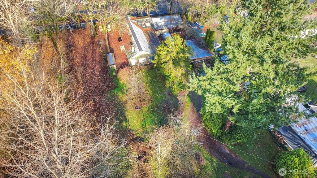 2810 Redwood Street, Milton