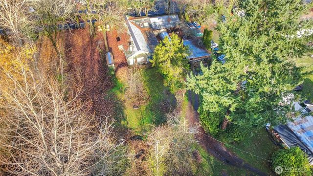 2810 Redwood Street, Milton