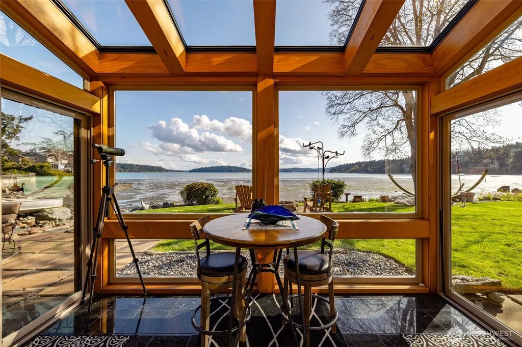 13207 Satterlee Road, Anacortes