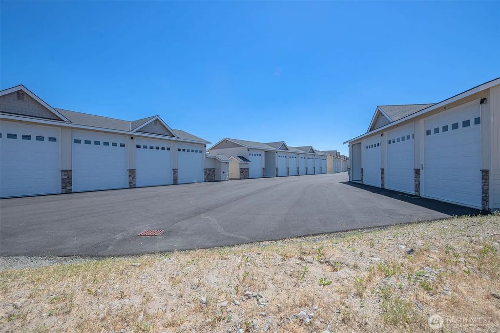 9967 W8 Road Nw G-40, Quincy