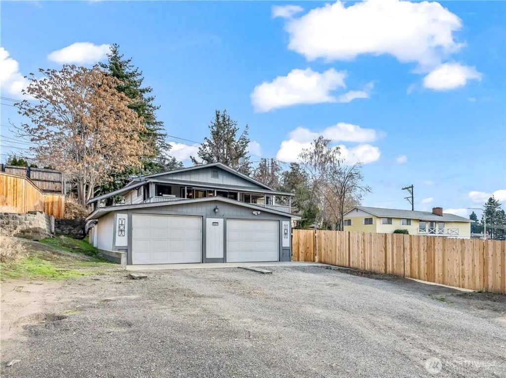 809 N Kenroy Terrace, East Wenatchee