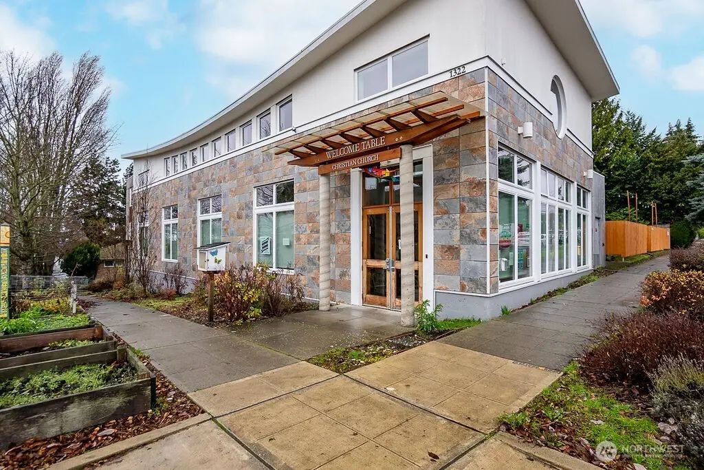 1322 S Bayview, Seattle