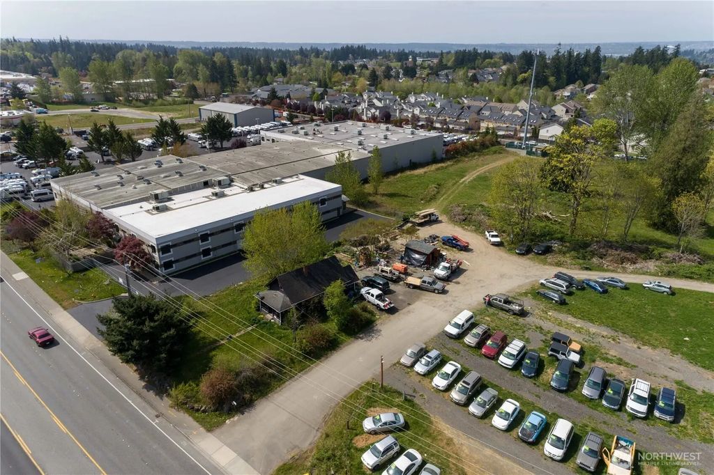 200 Meridian Avenue E, Milton