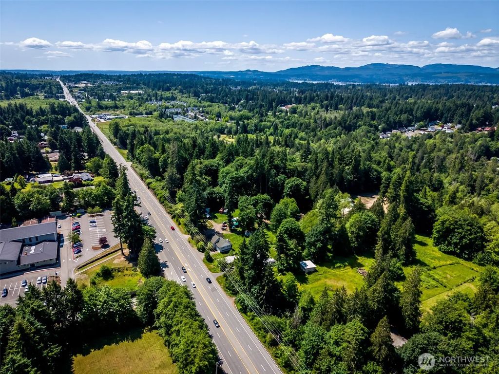 8261 State Hwy 303 Ne, Bremerton