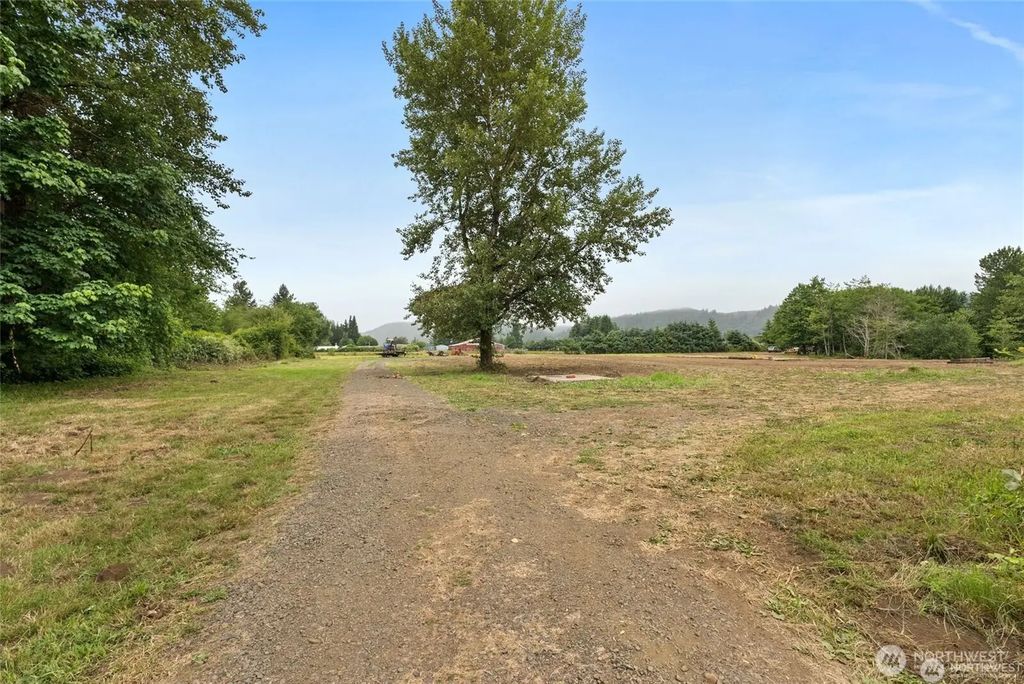 753 State Route 6, Raymond