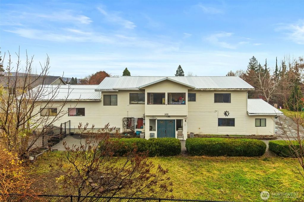 325 N Kansas Avenue, East Wenatchee