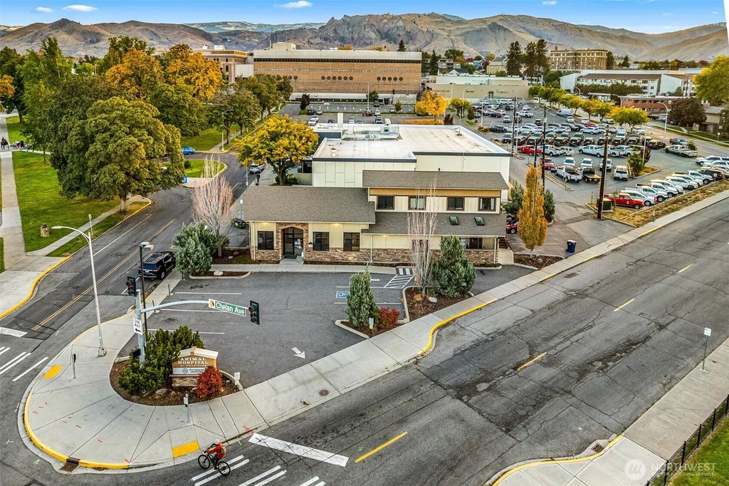 10 N Chelan Avenue, Wenatchee